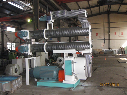 acheter 18ème équipement de cylindre réchauffeur de 132kw Ring Die Wood Pellet Machine online manufacture
